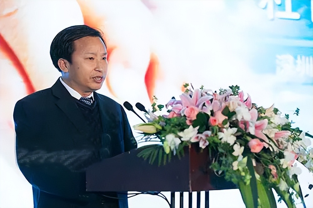 杜伟民最新消息,杜伟民的奇妙日常，爱与陪伴的温馨时光