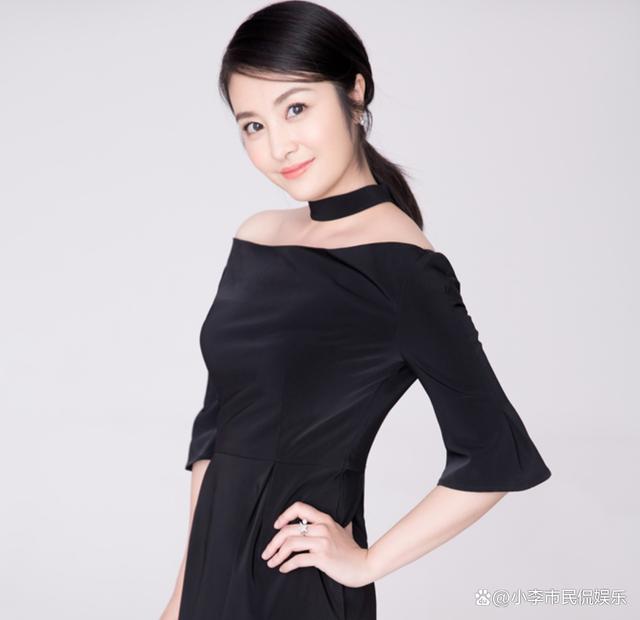 女演员刘超与小巷深处的神秘小店揭秘