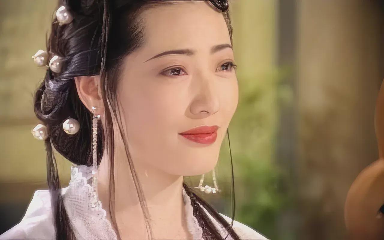 金梅瓶演员探寻自然美景之旅，内心平静的追寻