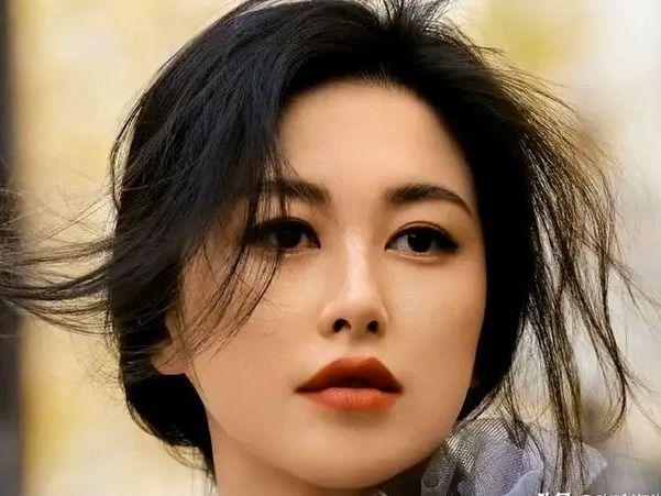 探究明星生涯波折与挑战，女明星的牢狱经历与重生之路