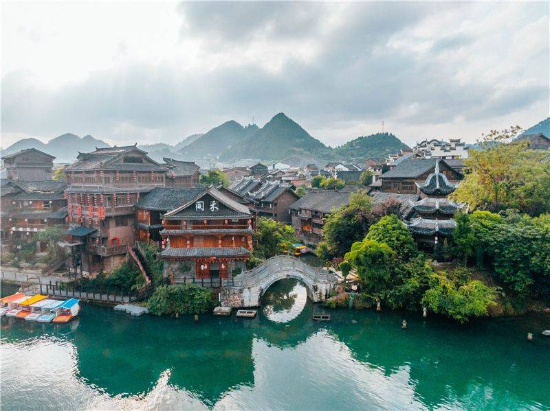 快穿之肉香新篇章，与自然美景的私密之旅
