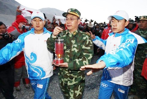 武警高层最新动态更新，权威消息来源揭秘高层最新情况
